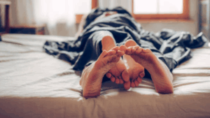 ¿Sabías que el mañanero mejora tu salud mental y física? Así impacta tener sexo al despertar