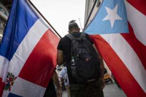 Aterrados y escondidos: dominicanos en Puerto Rico ven deteriorar su salud mental por redadas