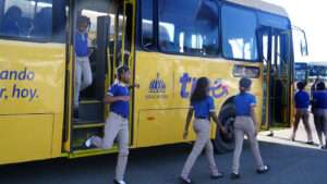 Educación inicia instalación de cámaras de seguridad en autobuses del sistema TRAE