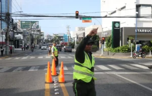 DIGESSET orienta a ciudadanos no girar a la izquierda en la Av. Tiradentes