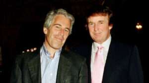 Trump reaviva polémica por caso Epstein tras pregunta a periodista: "¿Todavía están hablando de Jeffrey Epstein?"