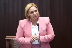 Diputadas Soraya Suárez y Dorina Rodríguez se retiran de comisión bicameral en protesta por reducción de penas a agresores sexuales