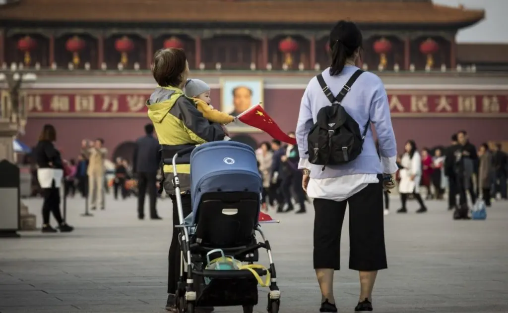 China lanza subsidios por nacimiento de hijos para enfrentar baja natalidad