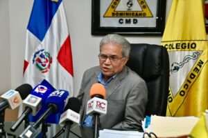 Waldo Ariel Suero respalda reducción de pasantía médica a seis meses
