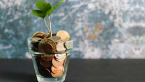 El error de muchos: dejar tus finanzas ‘para después’
