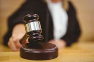 Condenan a 20 años de prisión a hombre que hirió a su expareja en recinto UASD Barahona