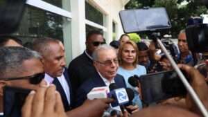 Danilo Medina elogia a Magín Díaz: "Ha estado en los cuatro gobiernos desde el 2000 a la fecha"