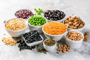 Por qué se debería consumir más proteínas de origen vegetal, según la ciencia