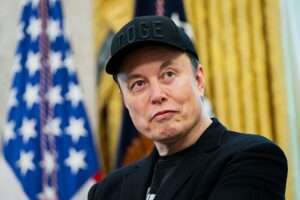 Elon Musk anuncia lanzamiento de Grok 5, su modelo de IA multimodal, y desafía a GPT-5 de OpenAI