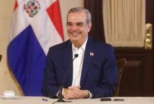 Conozca los cambios en el gabinete de Abinader anunciados mediante decreto este domingo