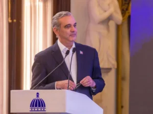 Disminuyen actos delictivos y homicidios por conflictos sociales, destaca presidente Luis Abinader