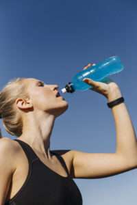 Bebidas con electrolitos: entre la hidratación efectiva y los riesgos para la presión arterial