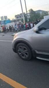 Joven fallece en trágico accidente en la autopista Las Américas