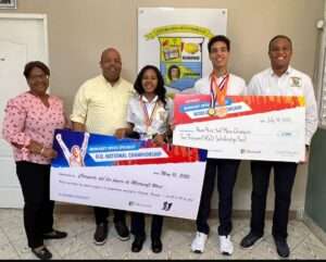 Estudiantes de la Regional 15 triunfan en Competencia Mundial de Microsoft Office