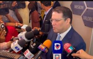 Sanz Lovatón a Danilo Medina: “Se equivoca al decir que humillaría a Abinader”. Afirma gestión del presidente será una de las mejores de RD