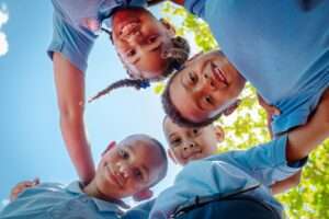 Año escolar 2025-2026 arranca con actos simultáneos en los 122 distritos escolares
