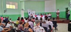 Padres y Educación acuerdan plazo para entrega de escuela en Río San Juan