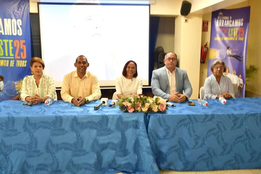 Regional 10 de Educación destaca avances y participación en la primera semana del año escolar 2025-2026