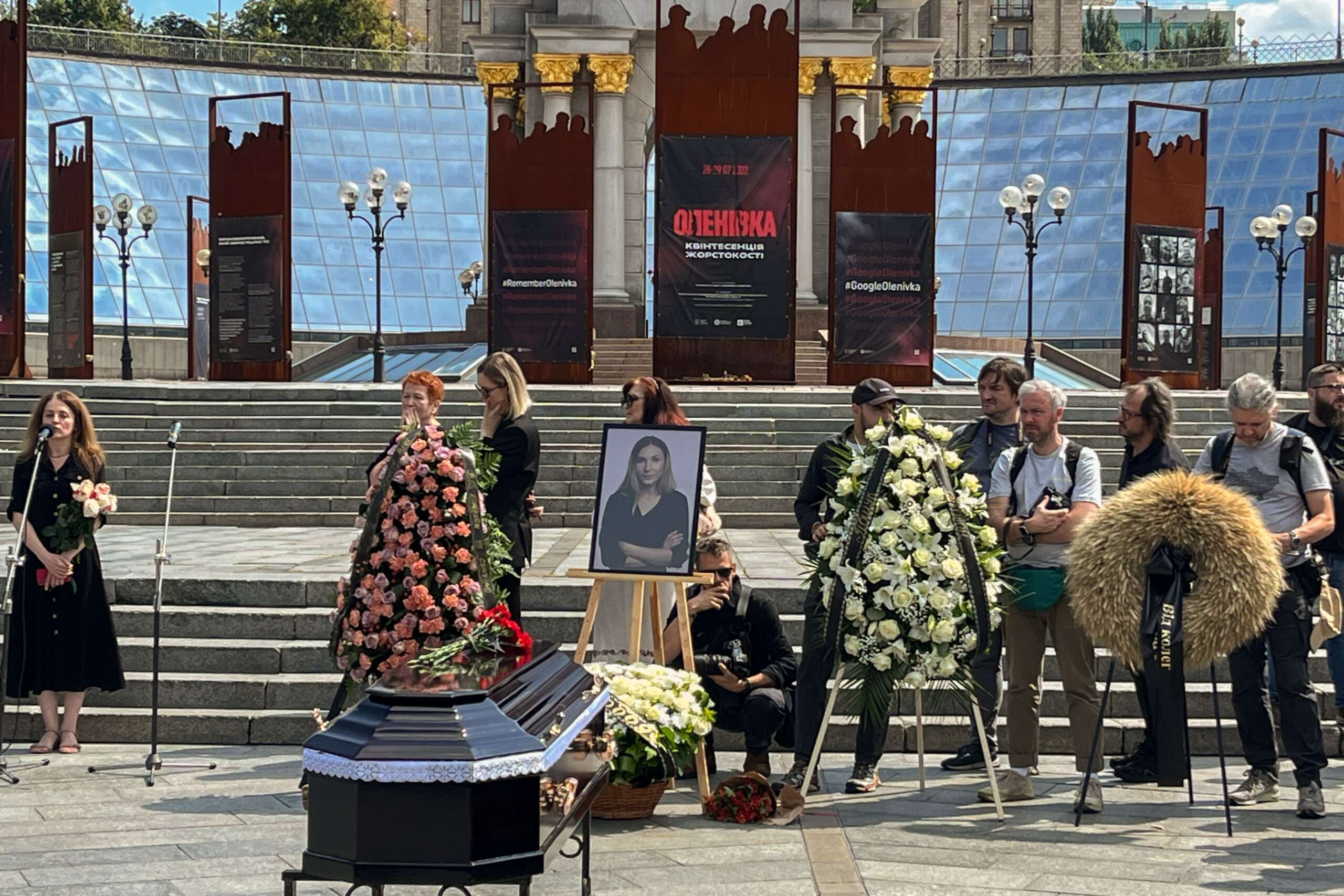 Ucrania despide a la periodista Viktoria Róshchina, torturada hasta la muerte en Rusia