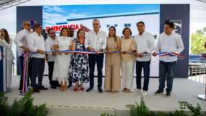 Abinader inaugura ampliación del área de internamiento del Hospital Regional Luis Morillo King