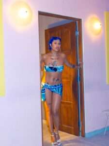 Tokischa con look sensual en la residencia de Bad Bunny