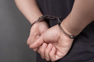 Juez conocerá el viernes coerción a hombre que robó anillos de Duarte y los vendió por RD$3,000 y RD$15,500