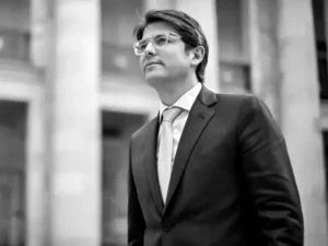 Congreso de Perú reitera declaración de persona non grata contra el presidente de Colombia, Gustavo Petro