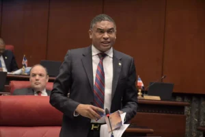 Yván Lorenzo critica promulgación del nuevo Código Penal sin las causales