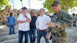 Ministro de Defensa encabeza recorrido por la frontera junto a asesores del Poder Ejecutivo en materia policial