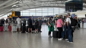 Caos en aeropuertos europeos: ciberataque paraliza sistemas de facturación en Bruselas, Berlín y Londres