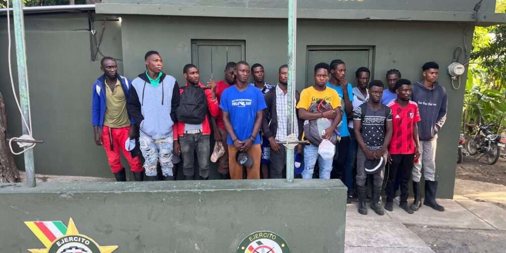 Ejército detiene 46 haitianos indocumentados en operativos de la Línea Noroeste