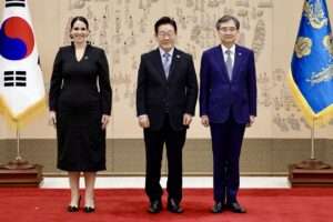Embajadora Angie Martínez presenta Cartas Credenciales ante el Presidente de Corea del Sur, Lee Jae-myung