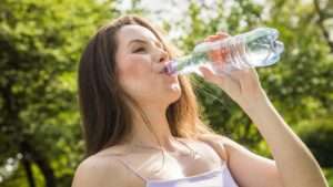 Qué sucede en tu cuerpo cuando no tomas suficiente agua