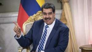 Maduro llama a campesinos venezolanos a “tomar las armas” ante posible ataque de EE.UU.