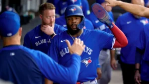 Vladimir Guerrero Jr lidera la remontada de Azulejos con triunfo de oro sobre Astros