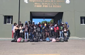 Ejército captura a 48 haitianos indocumentados en Loma de Cabrera