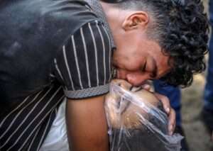 Al menos 20 muertos este lunes en la ciudad de Gaza, 9 de ellos mujeres y niños