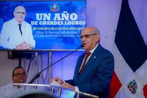 Senador de Valverde realiza rendición de cuentas de su primer año de gestión