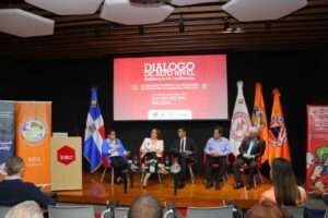 INTEC y Defensa Civil impulsan diálogo de alto nivel y establecen compromisos para la gestión de riesgos en RD
