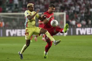 Yamal, lesionado, se perderá el primer partido de la Champions League del Barcelona