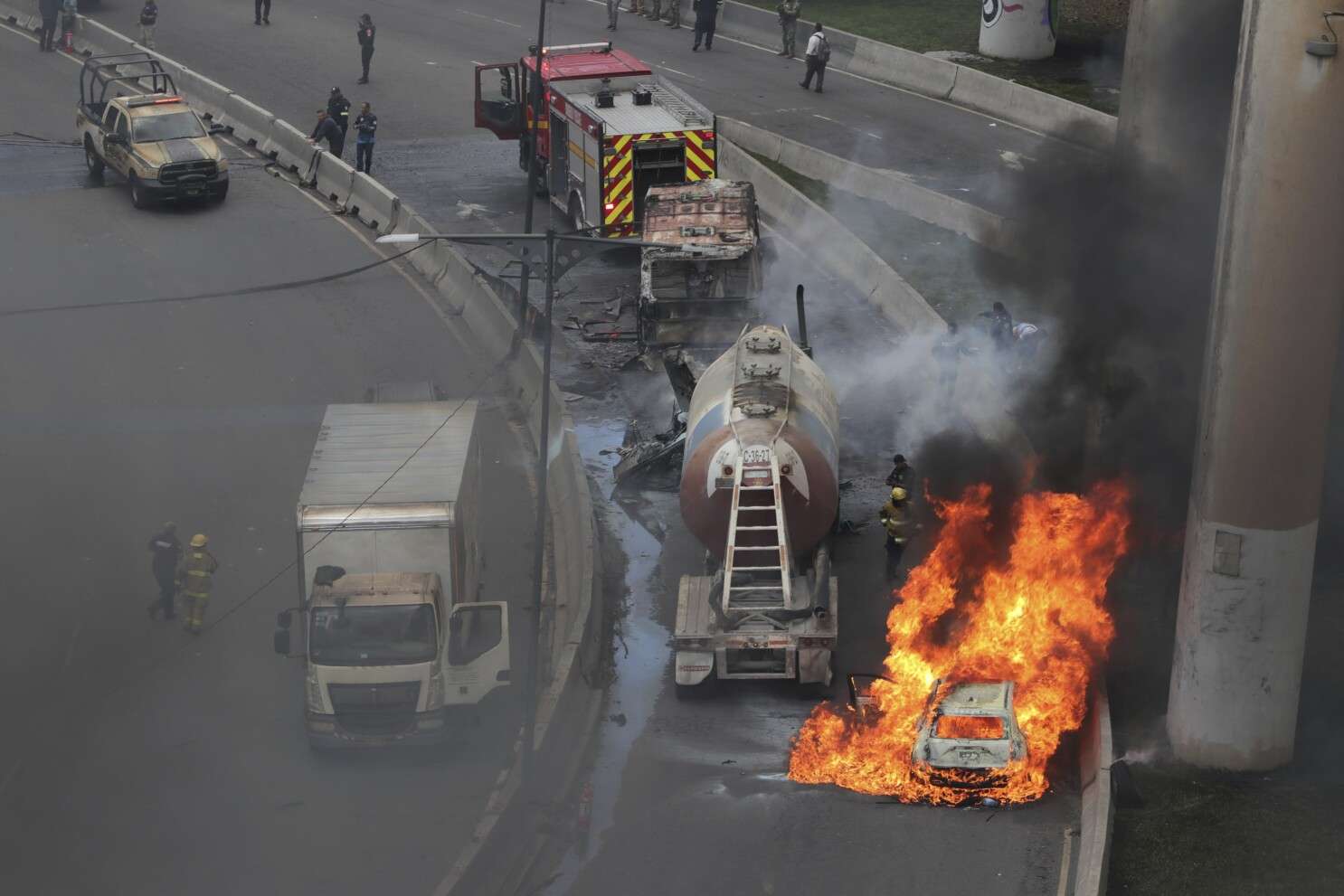 Explosión de camión de gas en Ciudad de México deja 4 muertos y 90 heridos