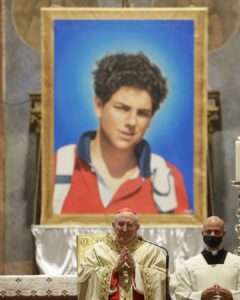 Carlo Acutis, el primer santo milenial, ya tiene devotos en Barcelona