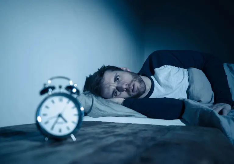 Estudio revela que el insomnio crónico eleva el riesgo de demencia
