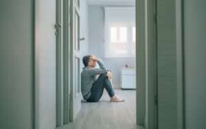 Psiquiatra pide detener las bromas sobre el suicidio