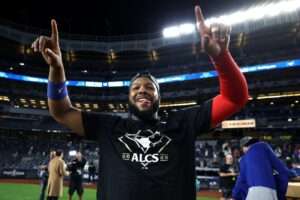 Con el bate encendido, Vladimir Guerrero Jr. cambia la historia de los Azulejos