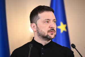 Zelensky acusa a Rusia de sembrar caos con ataques a la red energética y ferroviaria de Ucrania