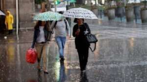 Lluvias y Vientos Fuertes por Onda Tropical Activa en el Sur: Avisos Meteorológicos Vigentes