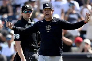 Boone defiende sus movimientos después de que el bullpen de los Yankees fallara en playoffs
