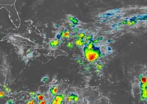 ONAMET advierte: regresan las lluvias por vaguada y onda tropical