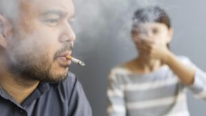 El daño del tabaco se transmite a la siguiente generación: los hijos de padres fumadores envejecen más rápido